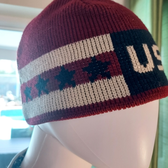 USA Knit Beanie Hat in Navy & Maroon. Unisex. - Picture 2 of 6